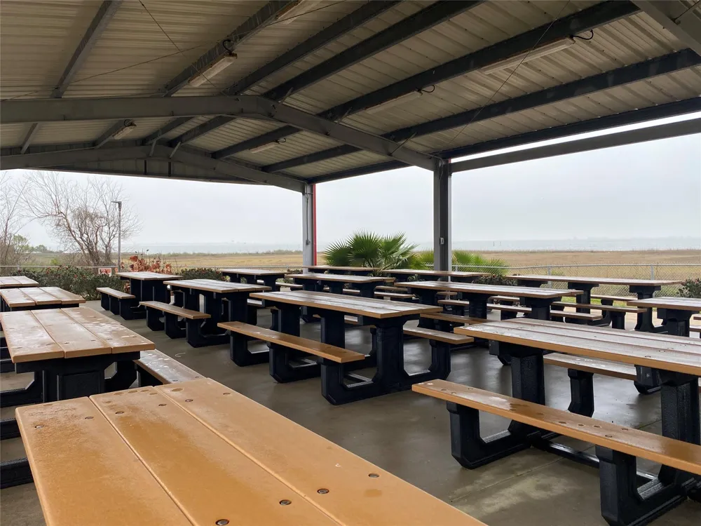 22 Tiki Drive Tiki Island, TX 77554