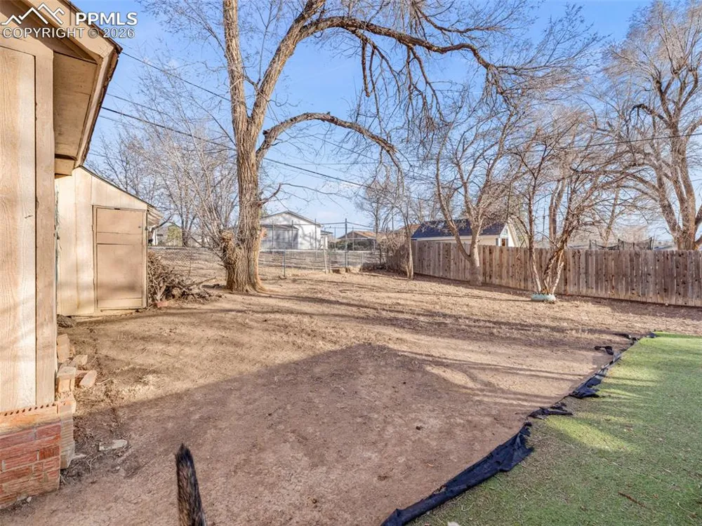 18 Dundee Lane Pueblo, CO 81001