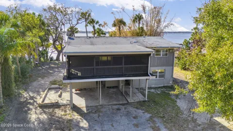 535 Robinhood Drive