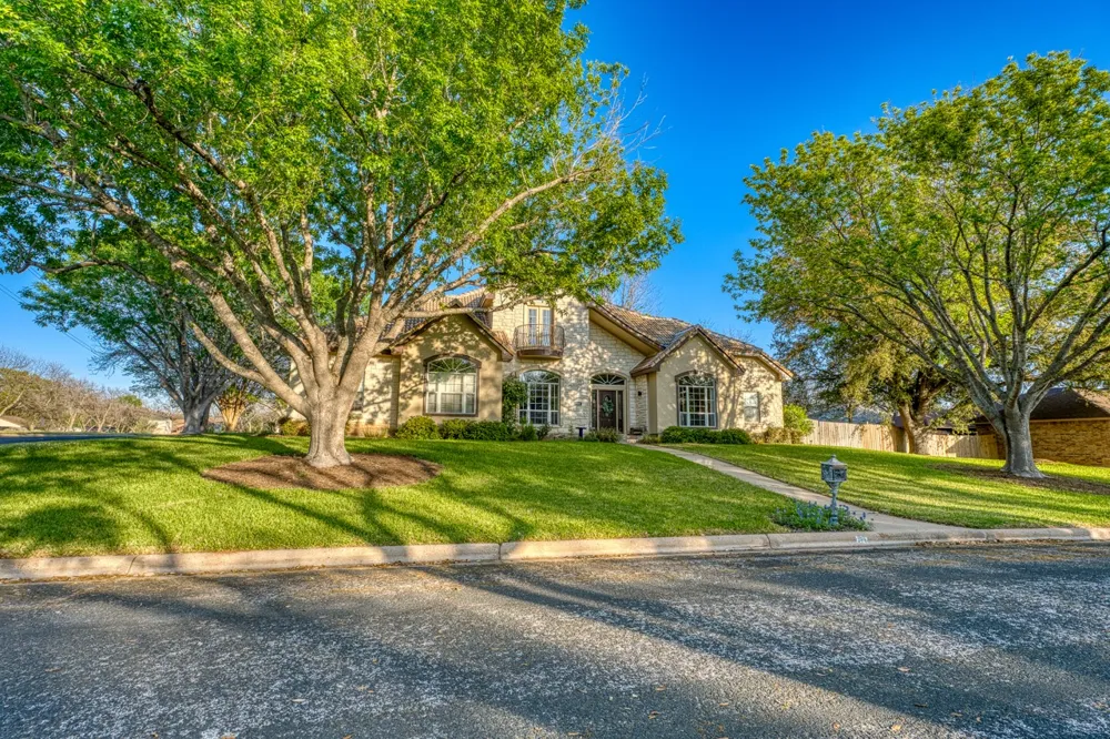 269 Quail Street Meadowlakes, TX 78654
