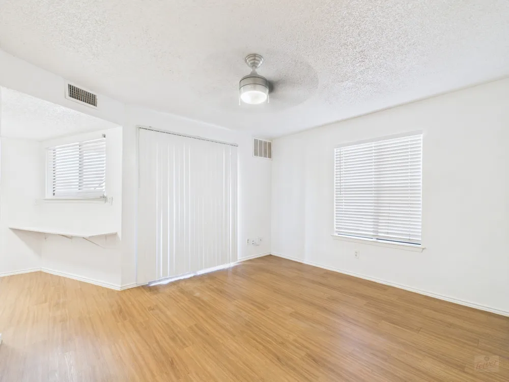 2500 Burleson Road #201 Austin, TX 78741