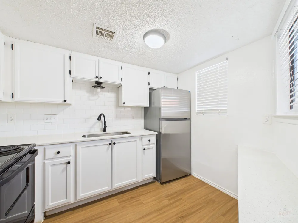 2500 Burleson Road #201 Austin, TX 78741