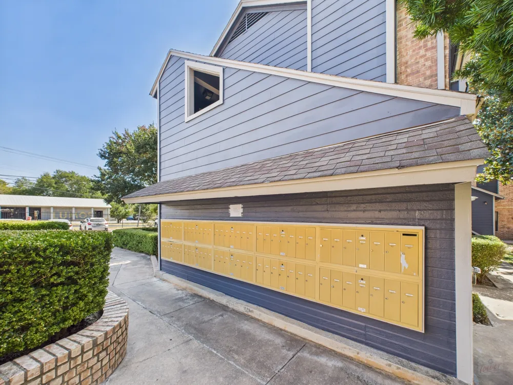 2500 Burleson Road #201 Austin, TX 78741