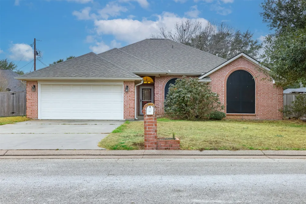 112 Ruby Street Caldwell, TX 77836