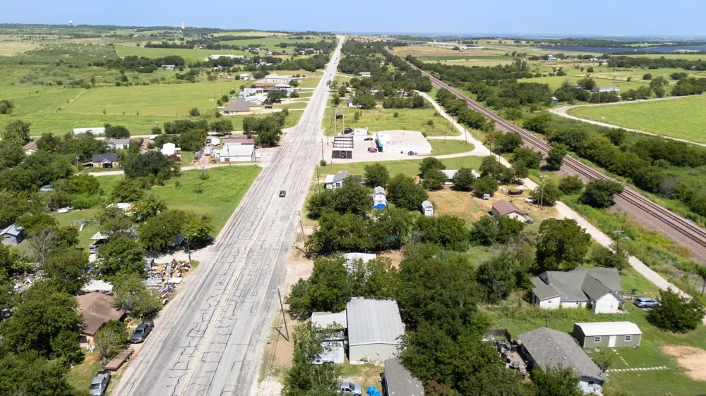 508 W Mesquite Avenue Rogers, TX 76569