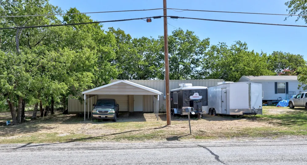 508 W Mesquite Avenue Rogers, TX 76569