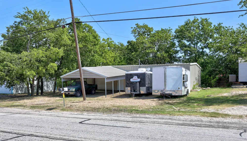 508 W Mesquite Avenue Rogers, TX 76569