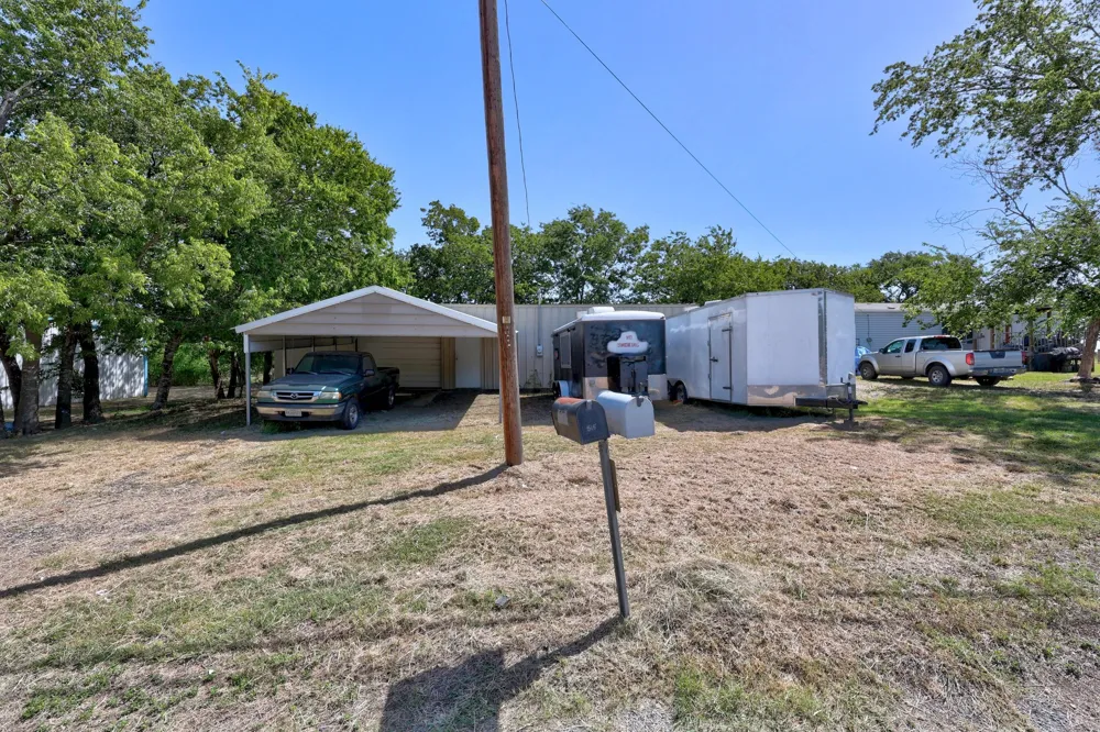 508 W Mesquite Avenue Rogers, TX 76569