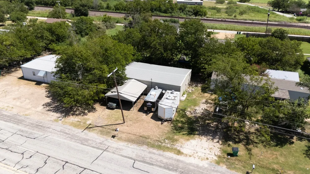 508 W Mesquite Avenue Rogers, TX 76569