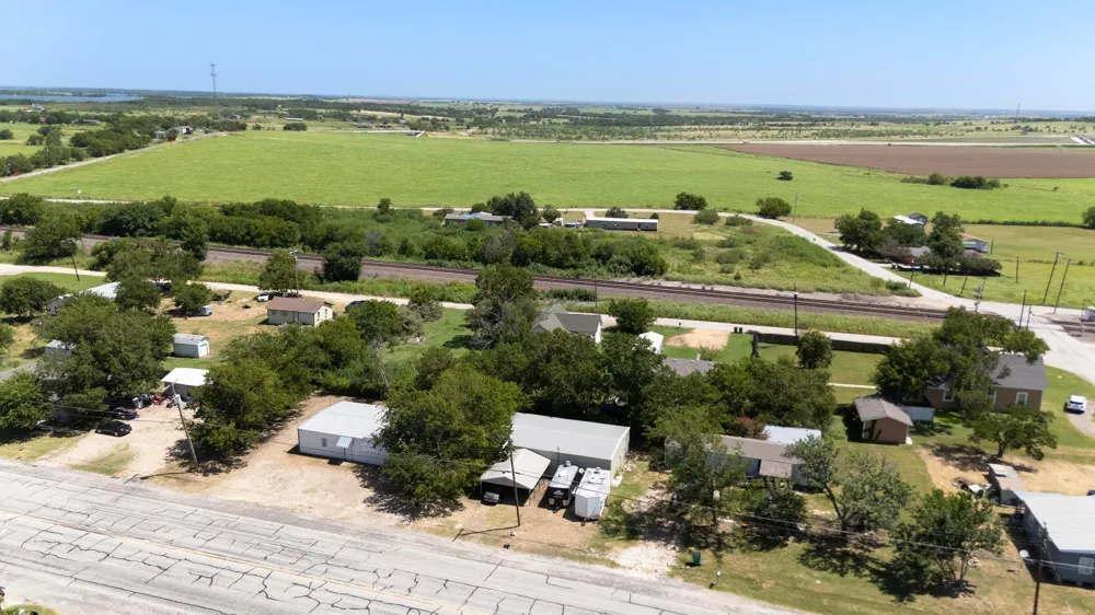 508 W Mesquite Avenue Rogers, TX 76569