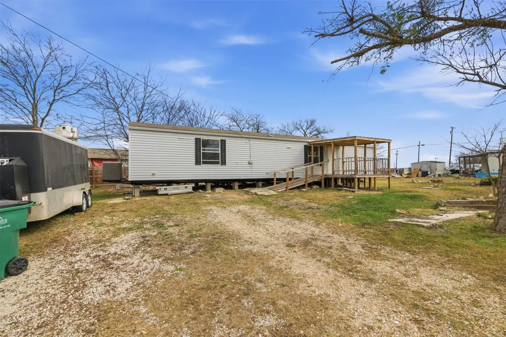 508 W Mesquite Avenue Rogers, TX 76569