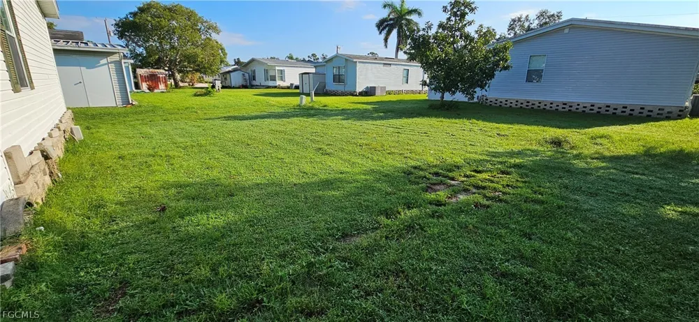 Wagon Wheel Circle North Fort Myers, FL 33917
