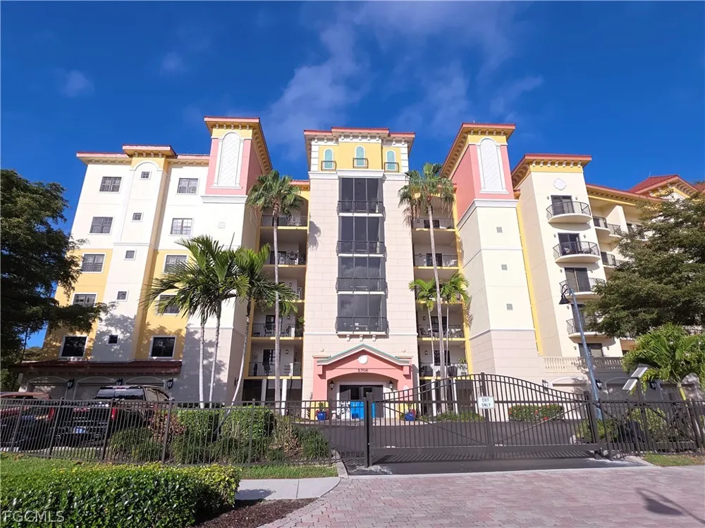Cape Harbour Drive #211 Cape Coral, FL 33914