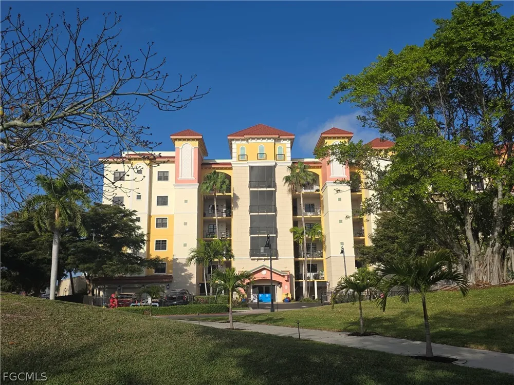 Cape Harbour Drive #211 Cape Coral, FL 33914