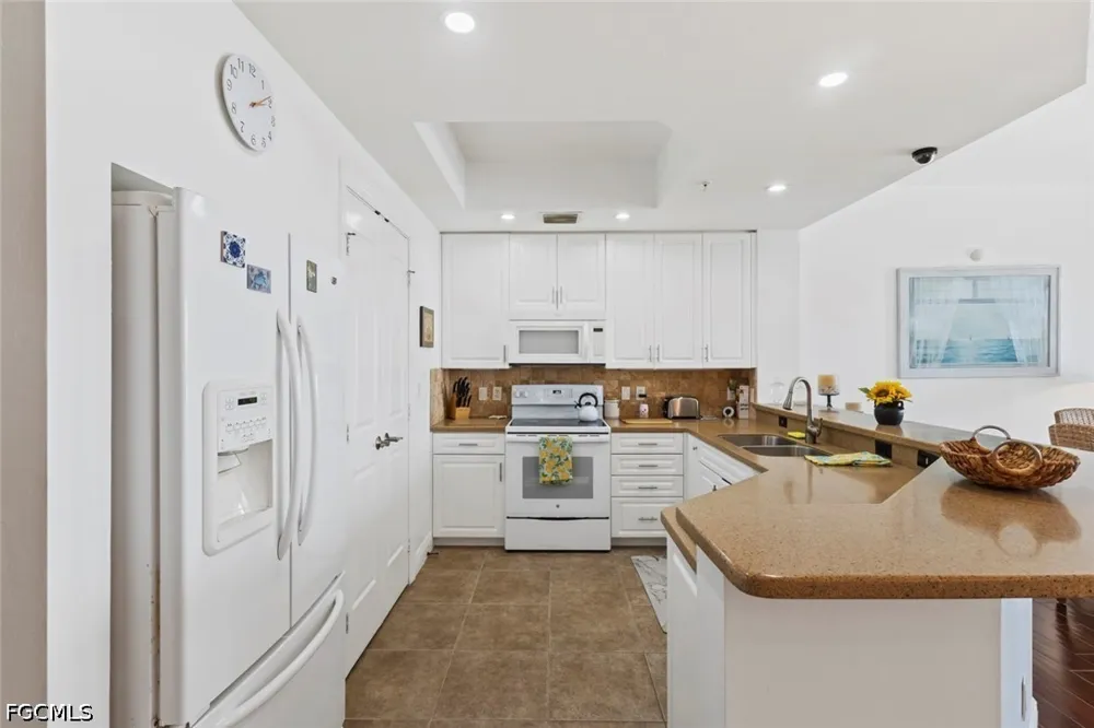 Cape Harbour Drive #211 Cape Coral, FL 33914