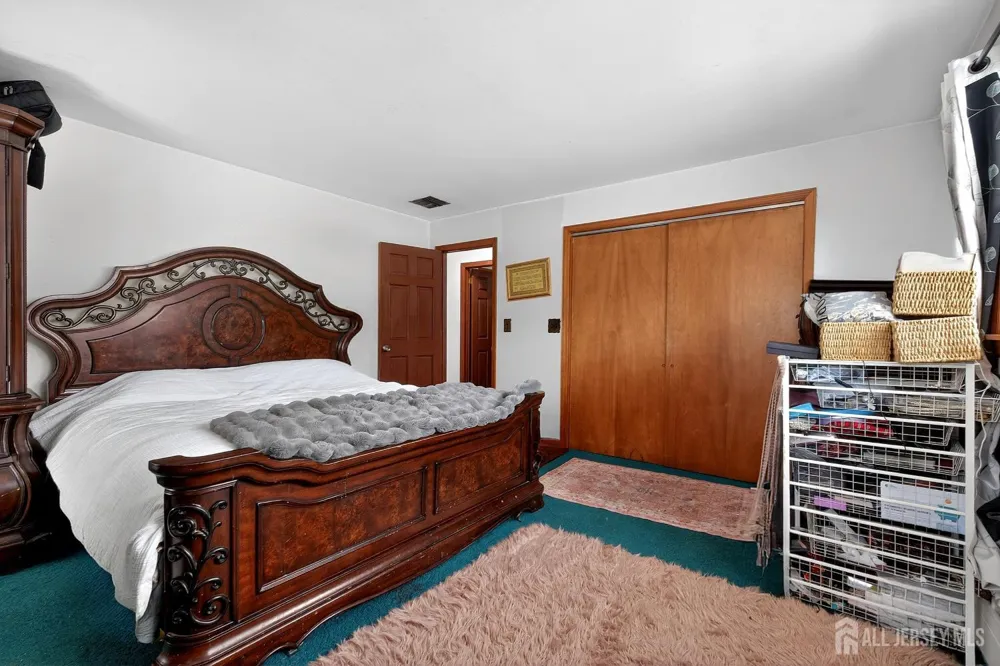 6 E 2nd Street Port Reading, NJ 07064