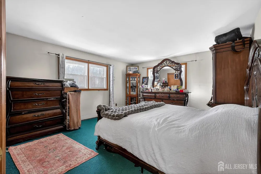 6 E 2nd Street Port Reading, NJ 07064