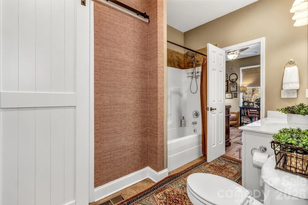 25 Union Chapel Road Weaverville, NC 28787