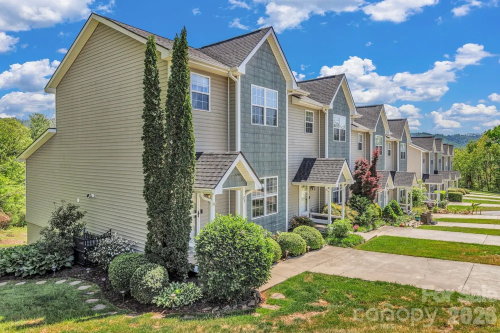 25 Union Chapel Road Weaverville, NC 28787