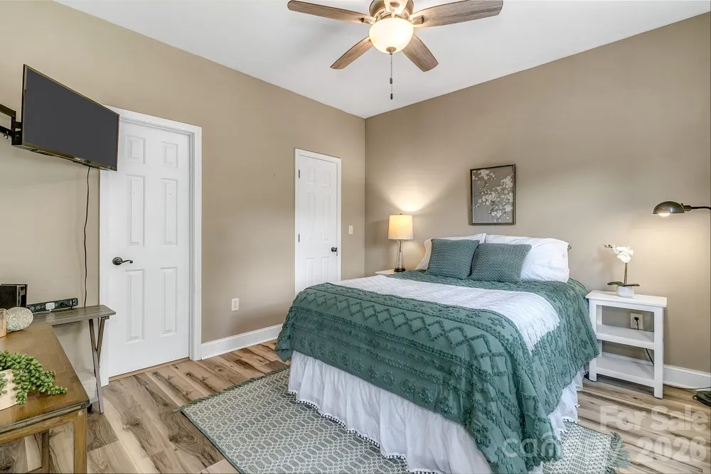 25 Union Chapel Road Weaverville, NC 28787