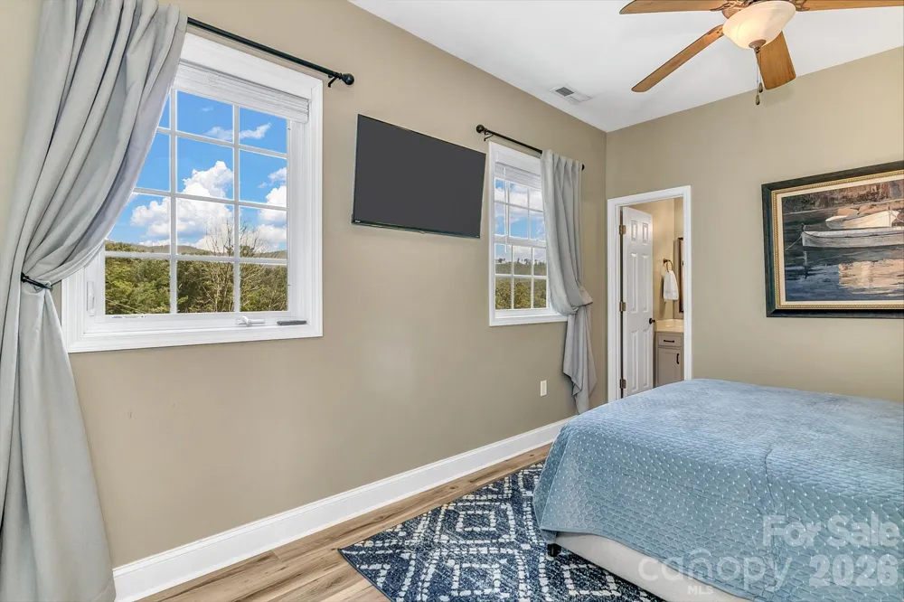 25 Union Chapel Road Weaverville, NC 28787