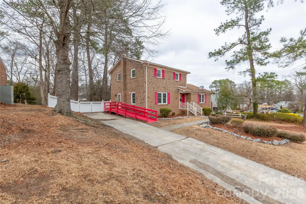611 Park Avenue Roanoke Rapids, NC 27870