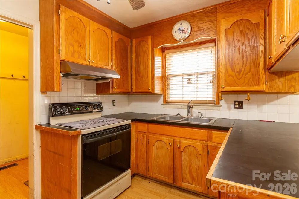 611 Park Avenue Roanoke Rapids, NC 27870