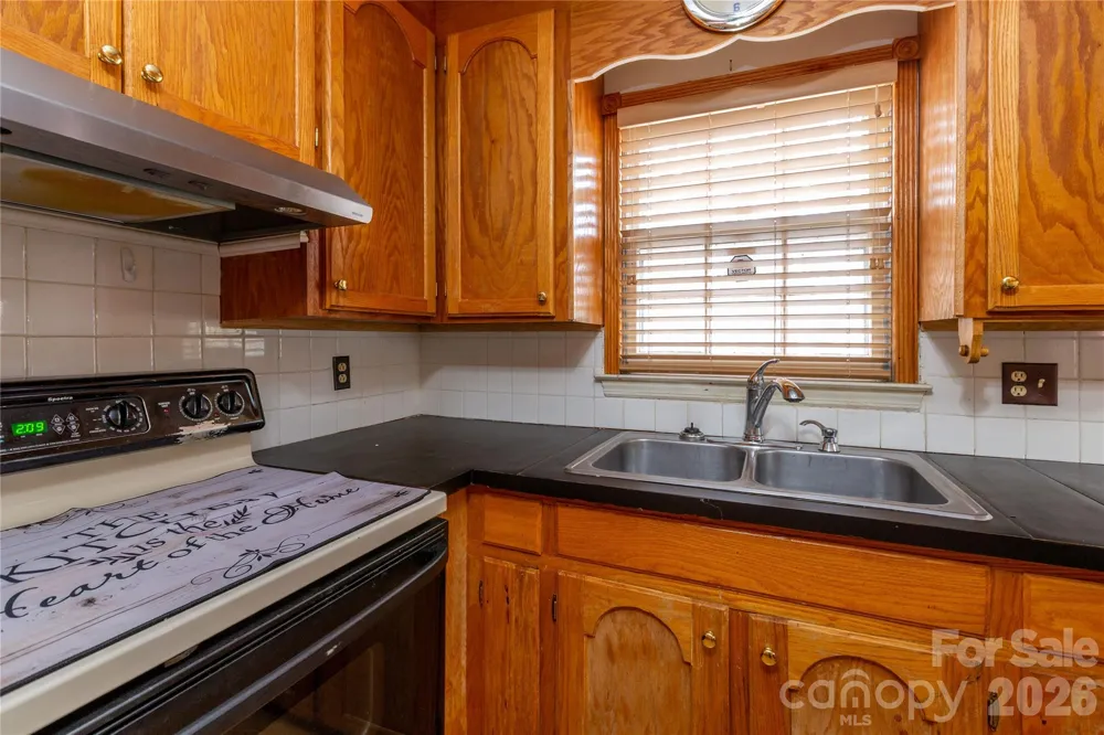 611 Park Avenue Roanoke Rapids, NC 27870