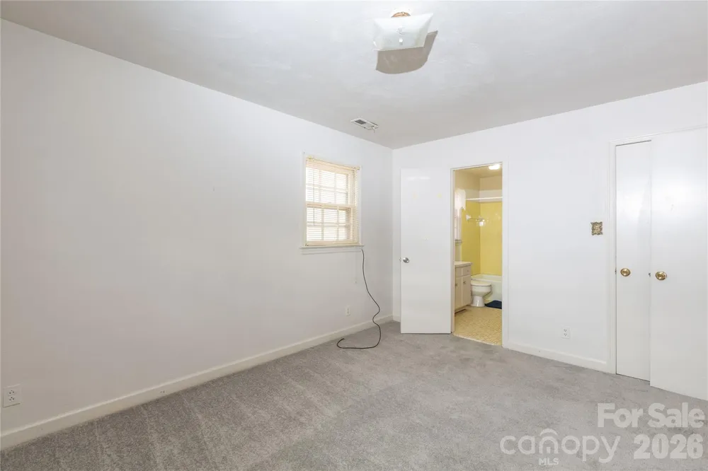 611 Park Avenue Roanoke Rapids, NC 27870