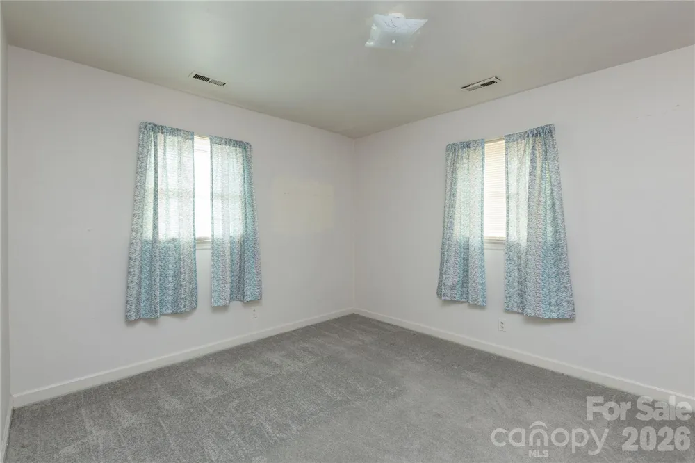 611 Park Avenue Roanoke Rapids, NC 27870
