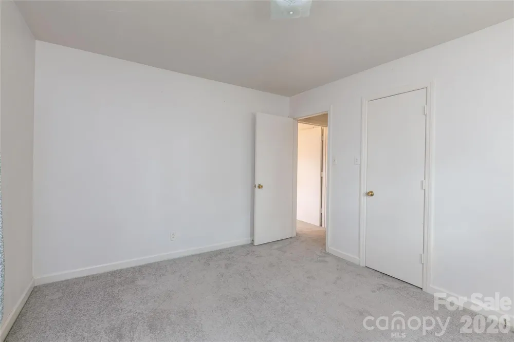 611 Park Avenue Roanoke Rapids, NC 27870