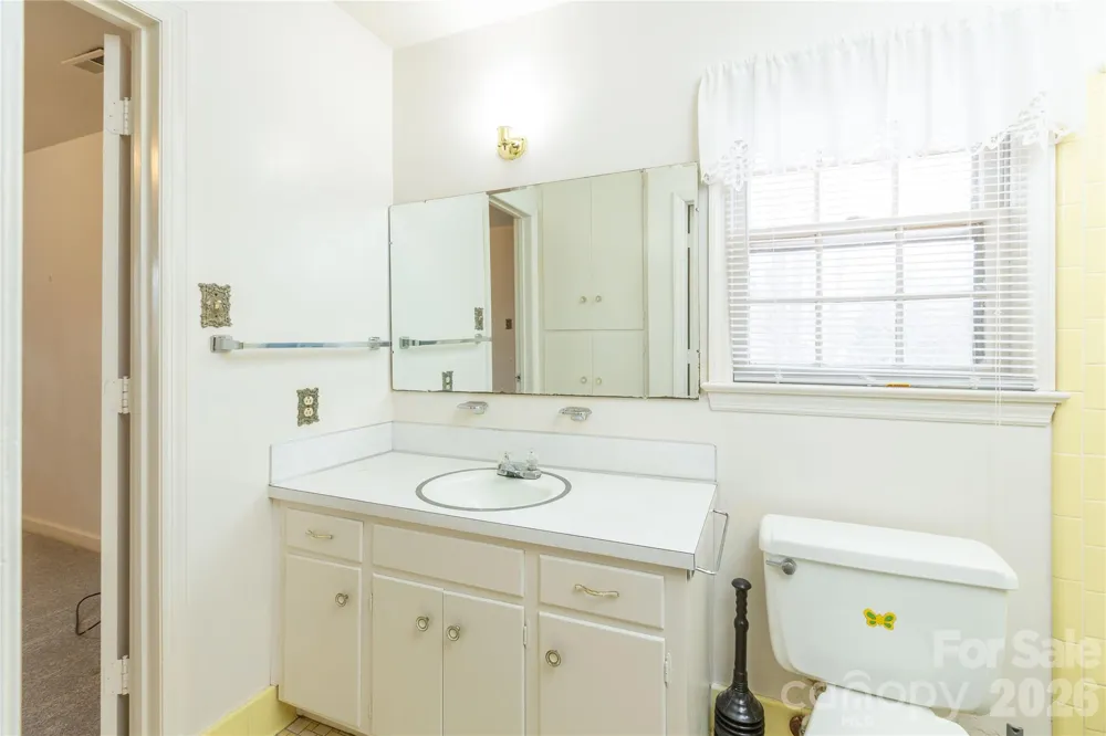 611 Park Avenue Roanoke Rapids, NC 27870
