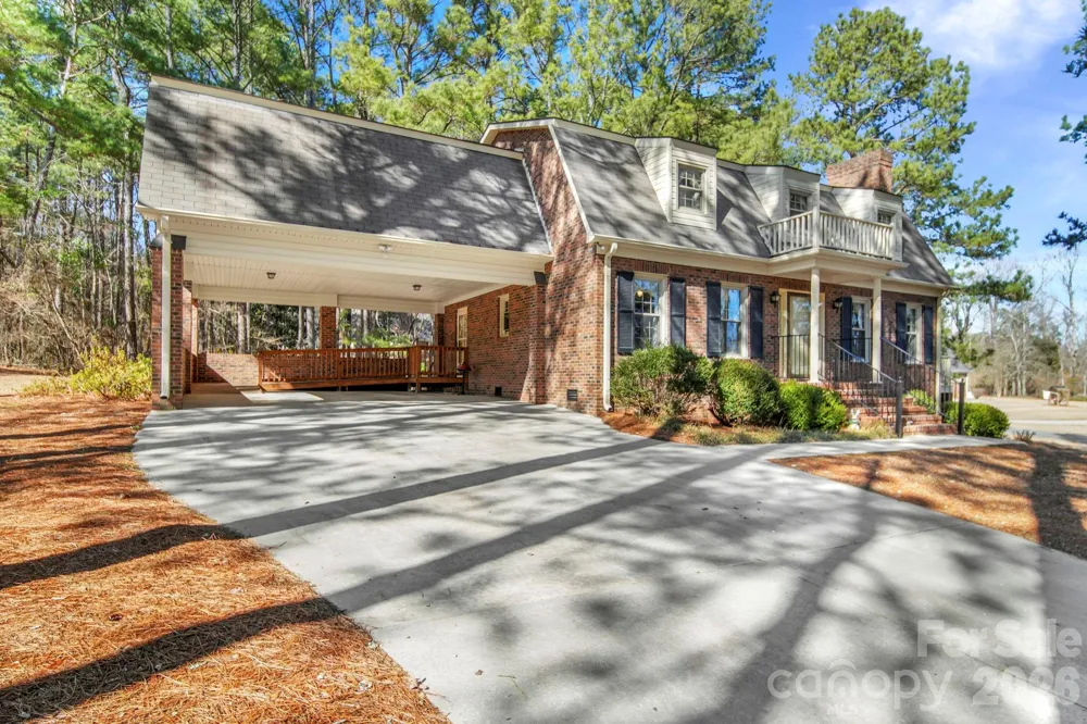 219 Williamsburg Lane Wadesboro, NC 28170