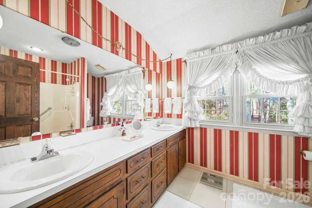 219 Williamsburg Lane Wadesboro, NC 28170