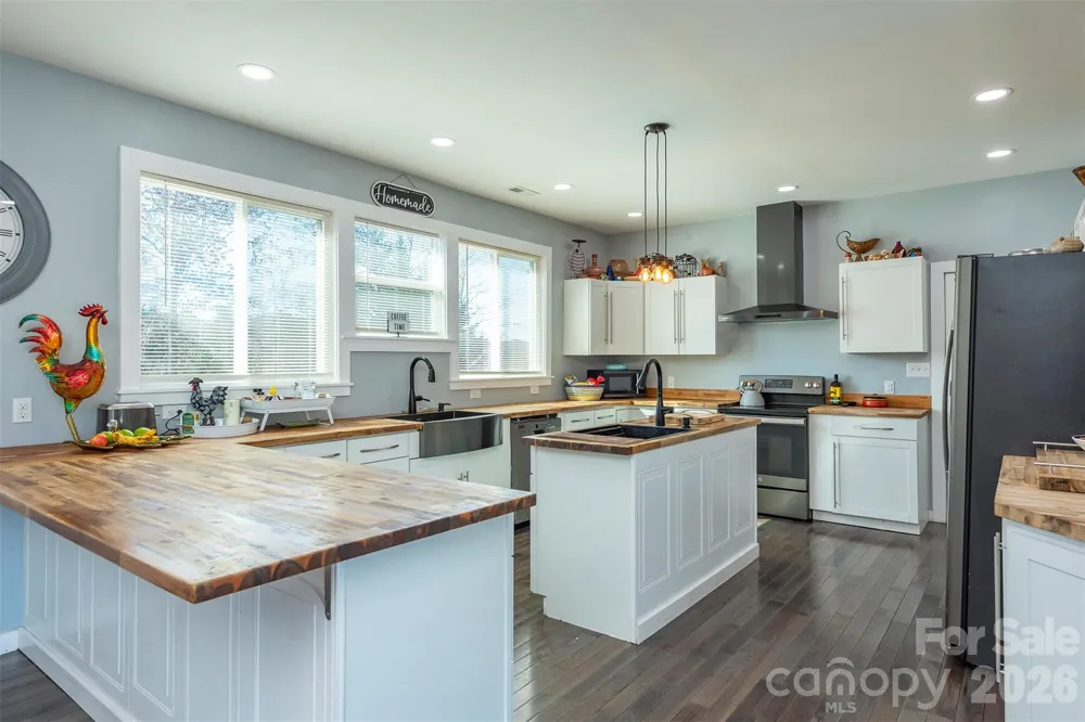 622 Rutherford Drive Nebo, NC 28761