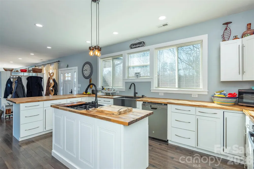 622 Rutherford Drive Nebo, NC 28761