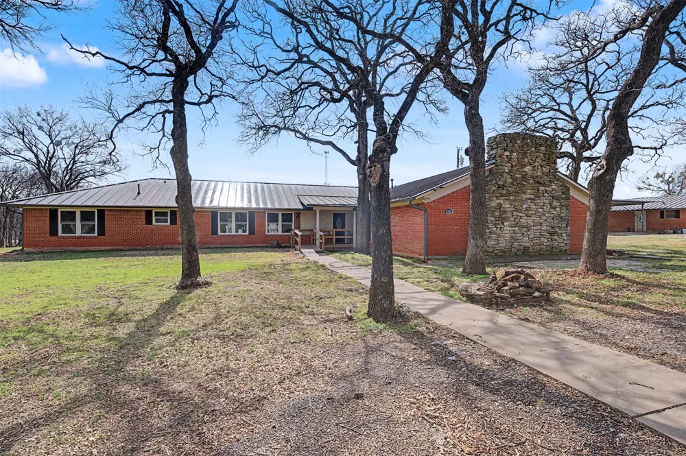 8240 Kramer Street Lillian, TX 76061