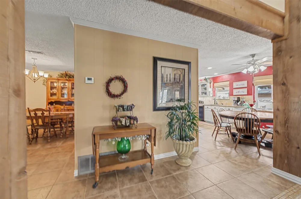 8240 Kramer Street Lillian, TX 76061