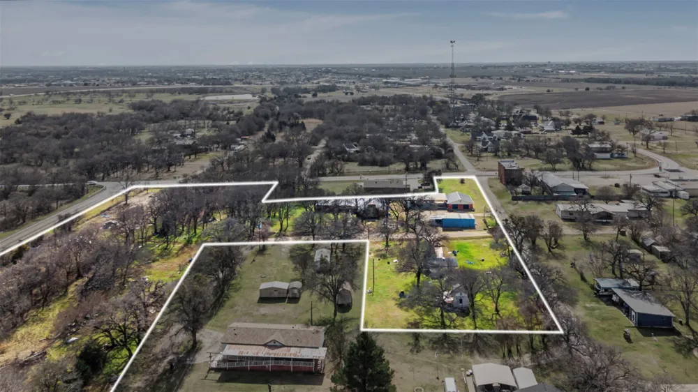 8240 Kramer Street Lillian, TX 76061