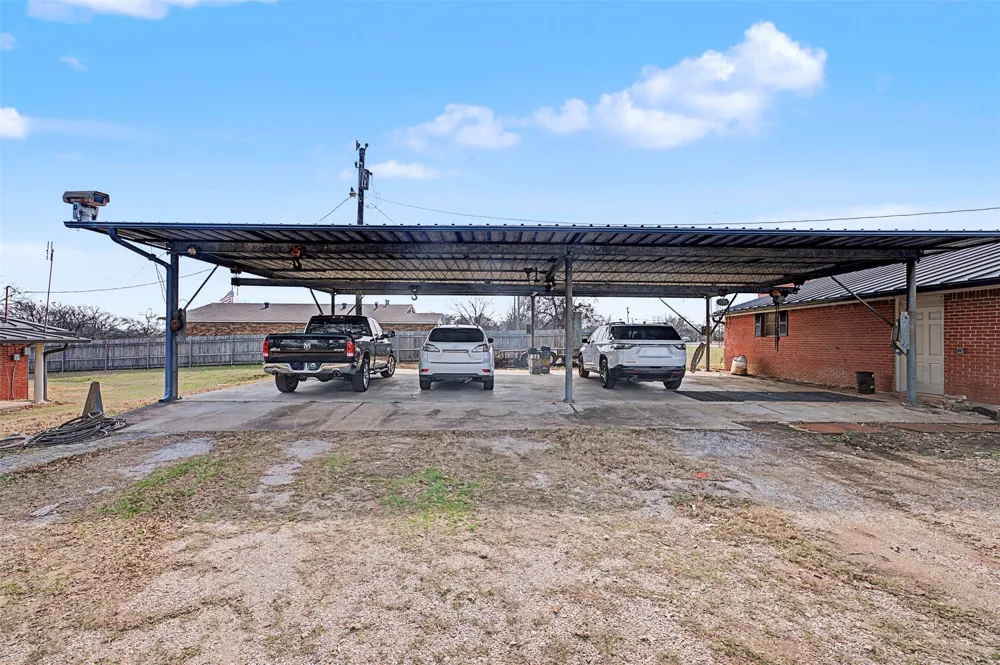 8240 Kramer Street Lillian, TX 76061