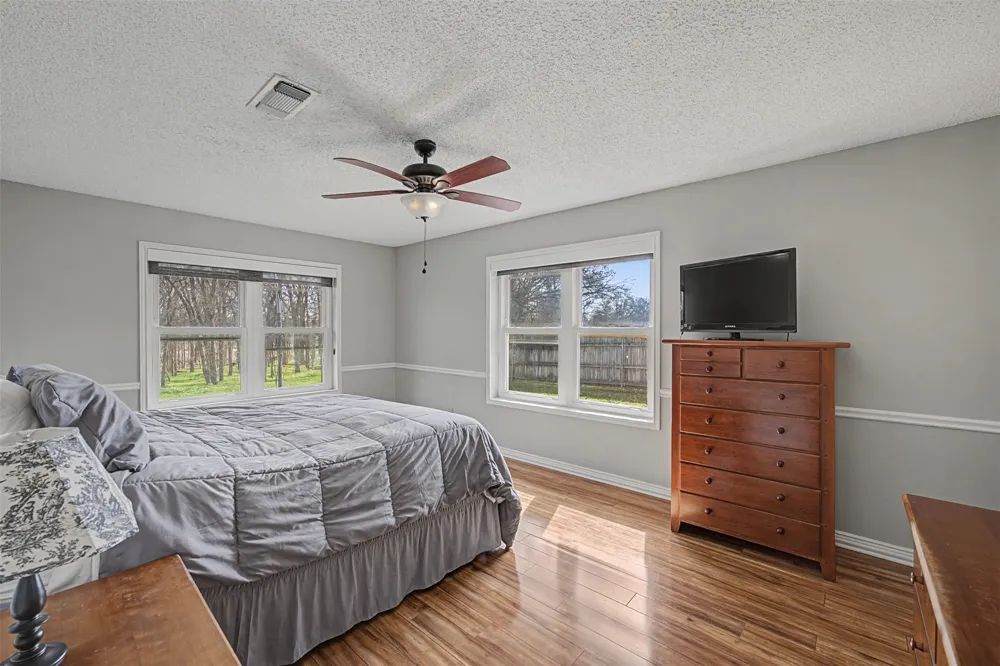 8240 Kramer Street Lillian, TX 76061