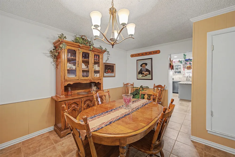 8240 Kramer Street Lillian, TX 76061