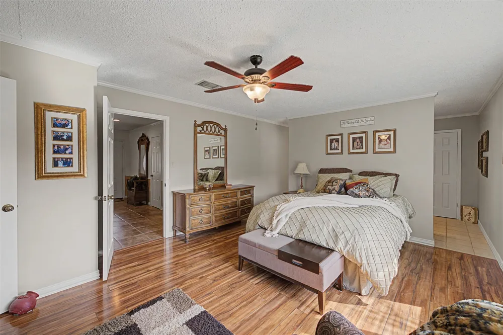 8240 Kramer Street Lillian, TX 76061
