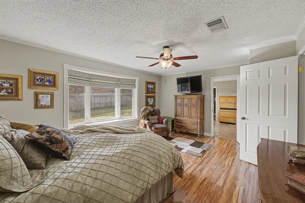8240 Kramer Street Lillian, TX 76061