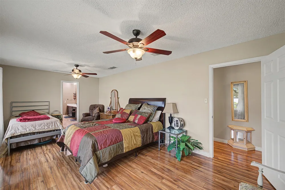 8240 Kramer Street Lillian, TX 76061