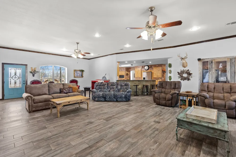 24 County Road Nw 1060 Talco, TX 75487