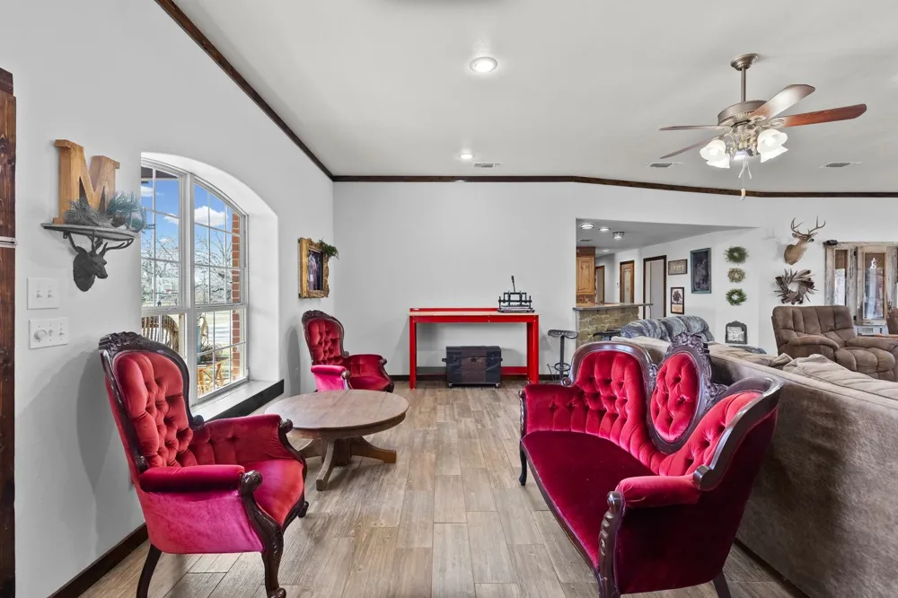 24 County Road Nw 1060 Talco, TX 75487