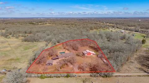 24 County Road Nw 1060