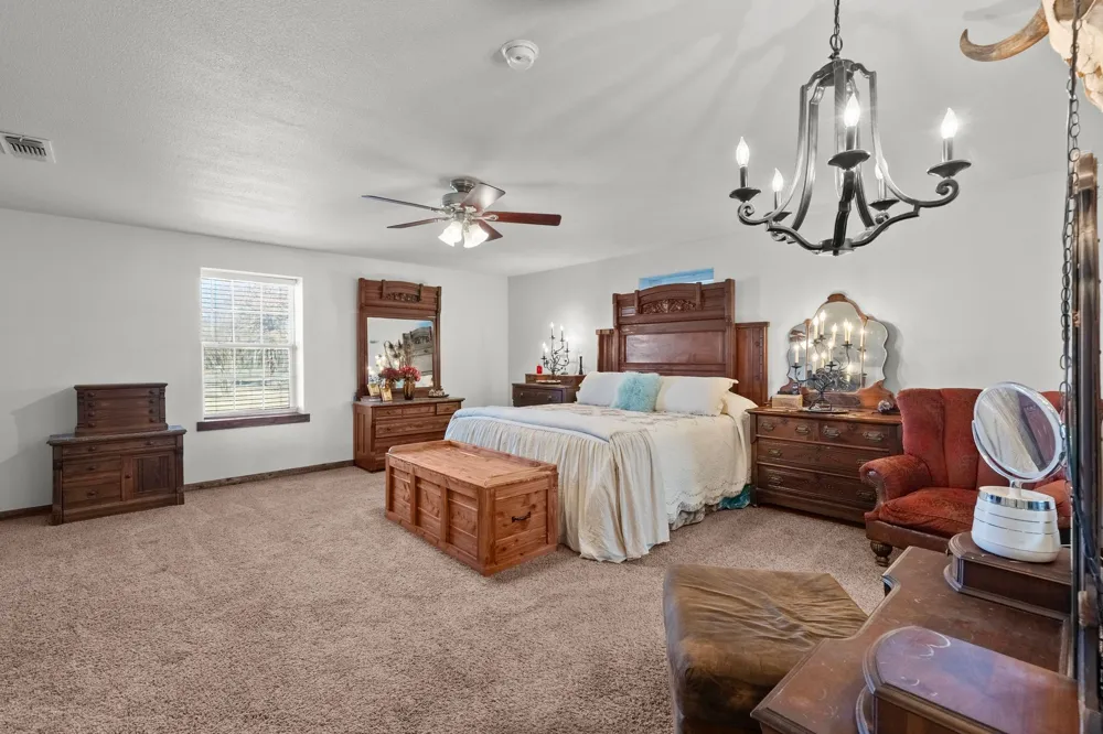 24 County Road Nw 1060 Talco, TX 75487