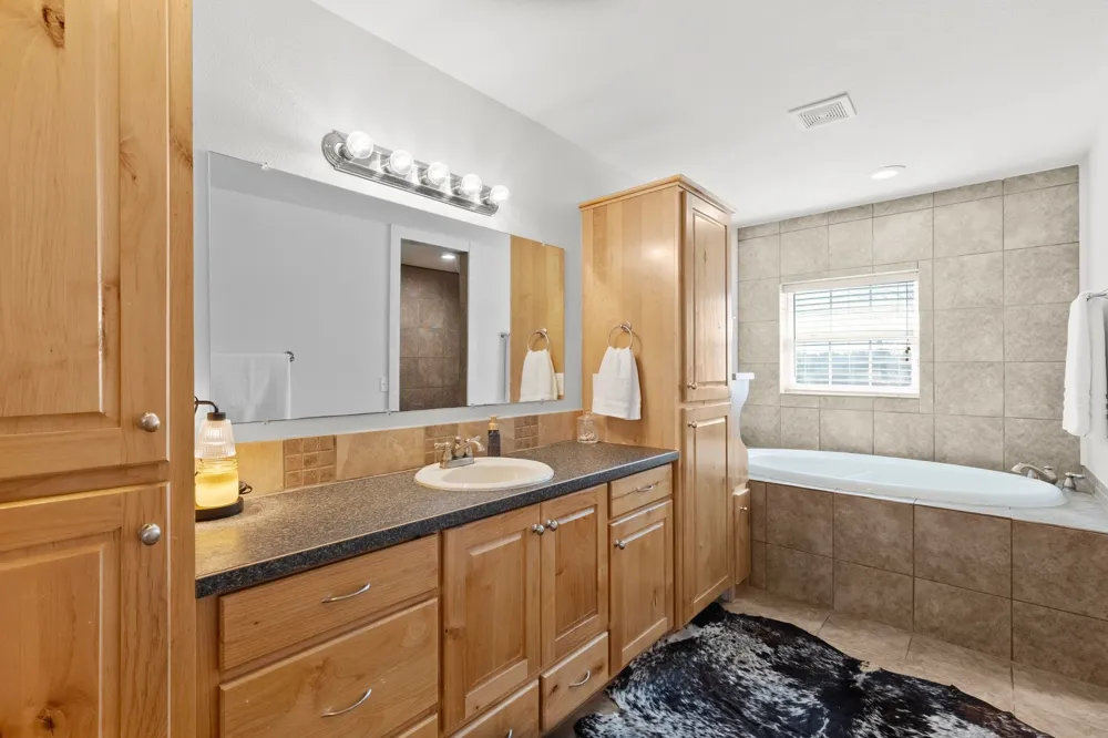 24 County Road Nw 1060 Talco, TX 75487